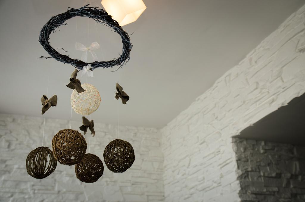 Babylon Apartment On Bukovinskaya Street รีฟเน ภายนอก รูปภาพ